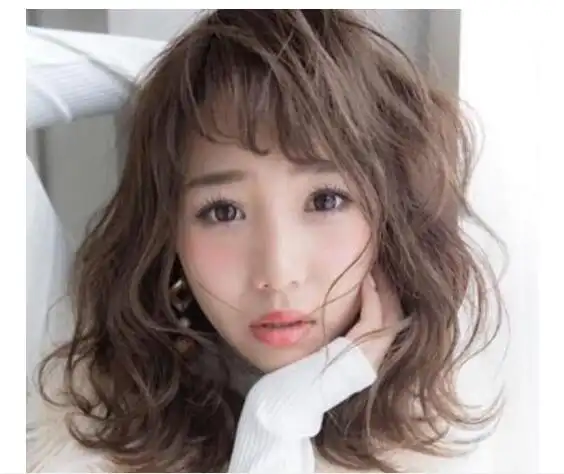 平肩好看还是溜肩好看_发型式样_西子美发网