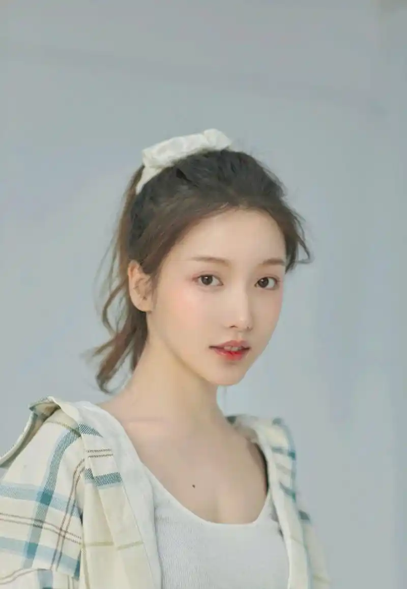 姜贞羽写真图片