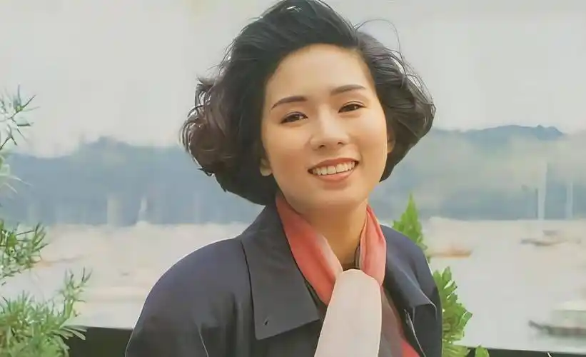 周星驰:差点娶罗慧娟,罗慧娟病逝后,他的电影全是写给她的情书_宝儿