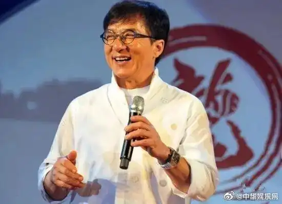 成龙发文感谢大学生