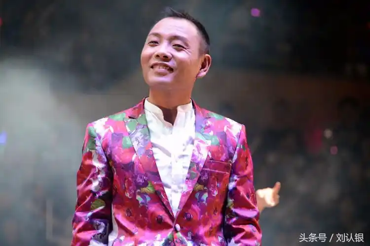 祁隆个人资料简介图片(祁隆:从菏泽走出去的情歌王子) | 说明书网