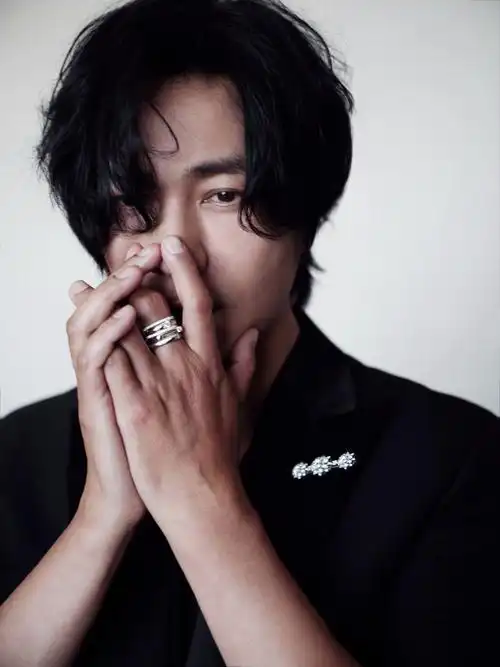 全爱代言人@陈坤优雅诠释#周生生全爱钻#,彰显自在型格.