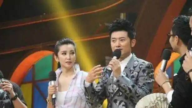 原创任泉给李冰冰打电话老同学我准备开饭店还差4万你入股不