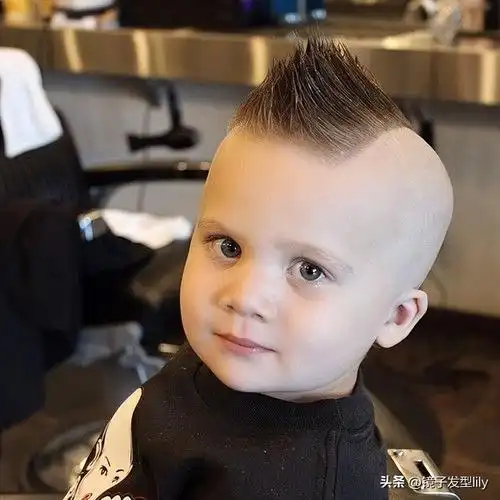 儿童男孩发型2023最新图片大全,儿童发型男8一9岁