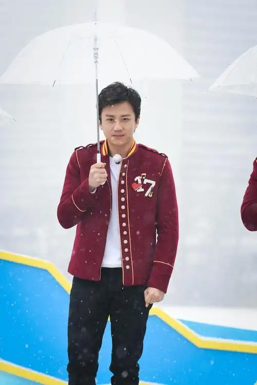 邓超《奔跑吧》突破自我 全英文演讲发博力证"学霸"