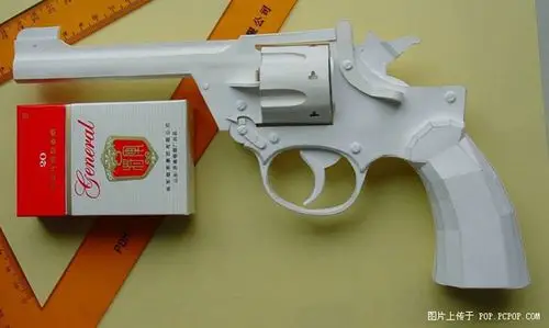 纸做的手枪一个字就是强
