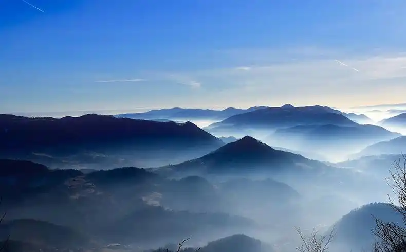 山峰,山脉,大山,山,群山,山川,山川河流,自然风光,自然风景,大气背景