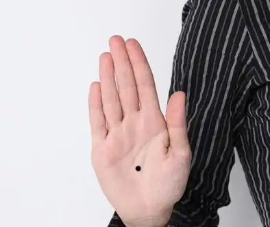 原创有这些"吉痣"的人,与财神结缘,注定男富女贵,天生好命!