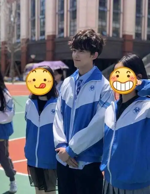 超羡慕他的同班同学,可以每天都看到这么一位帅哥!