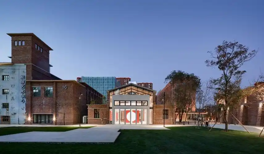 90年代老厂房改造红梅文创园