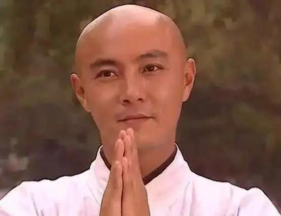 明星光头造型:胡歌男人味十足, 霍建华凶神恶煞,而她像个橄榄球