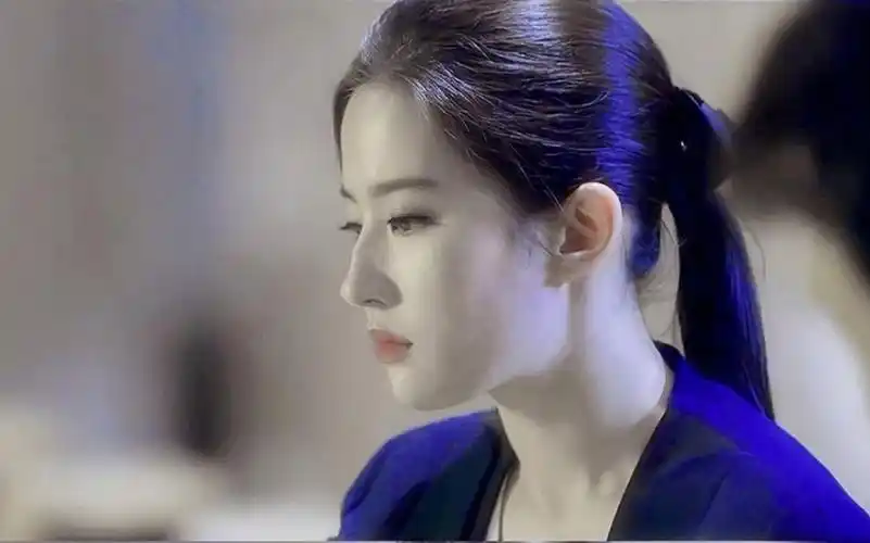 【刘亦菲】真的是随便扎个贴头皮低马尾的发型,就好看的不行!