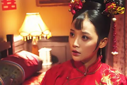 《青岛往事》瑛子假扮格格 黄渤来搅局