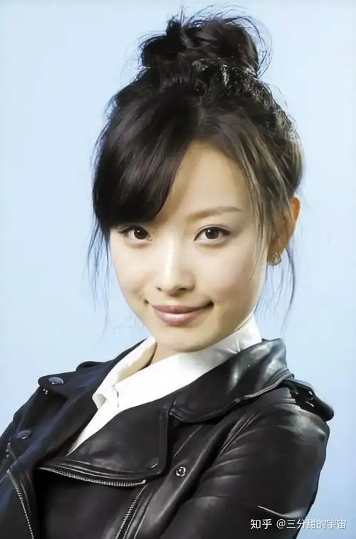 倪妮风情进化史平平无奇鲶鱼脸如何10年蜕变出圈