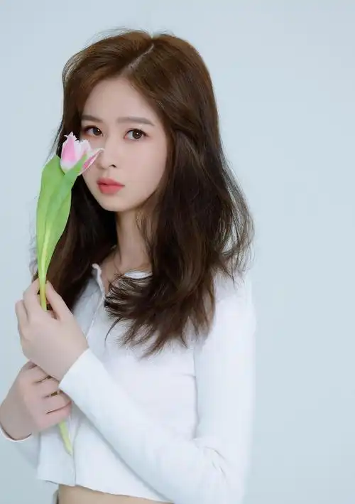 超漂亮白嫩气质的美女