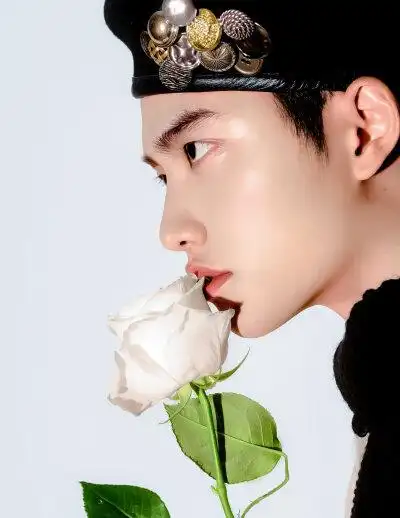 o. 帅气男人都暻秀 扫图 壁纸 高清 侧颜