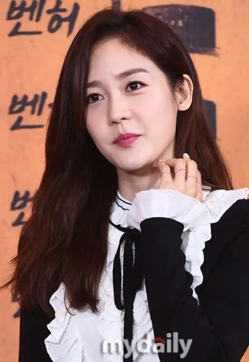 成宥利童年女神