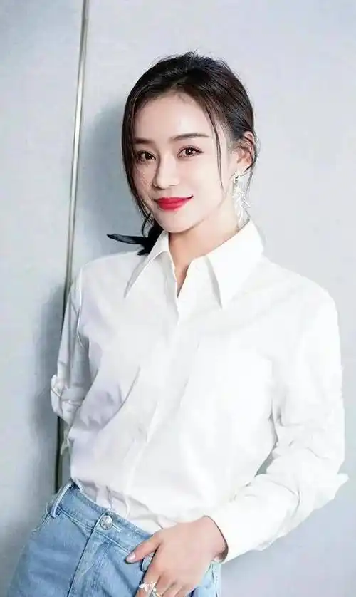 原创盘点六位大嘴巴的女星个个性感妩媚笑起来十分迷人你喜欢谁