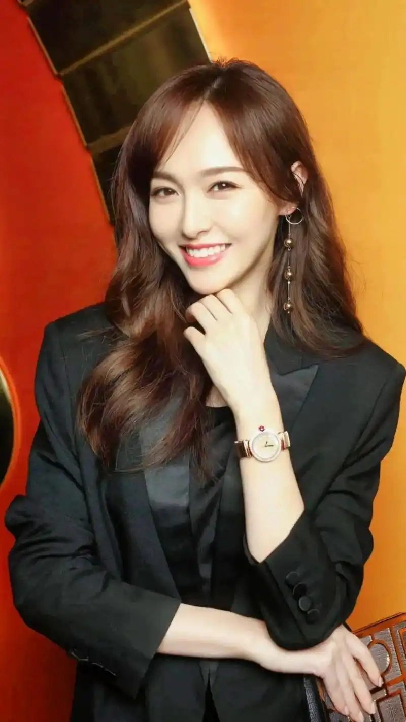 电影明星唐嫣的生活相片 - 抖音