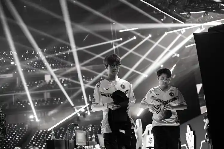 组图ig无缘2020全球总决赛theshy黯然离场