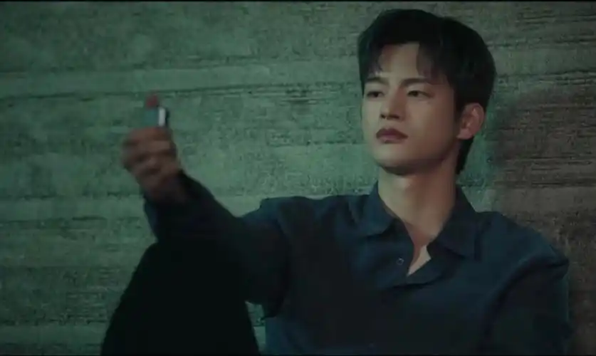 最近真的好喜欢这部剧呀,徐仁国真的是yyds!痞帅痞帅的!