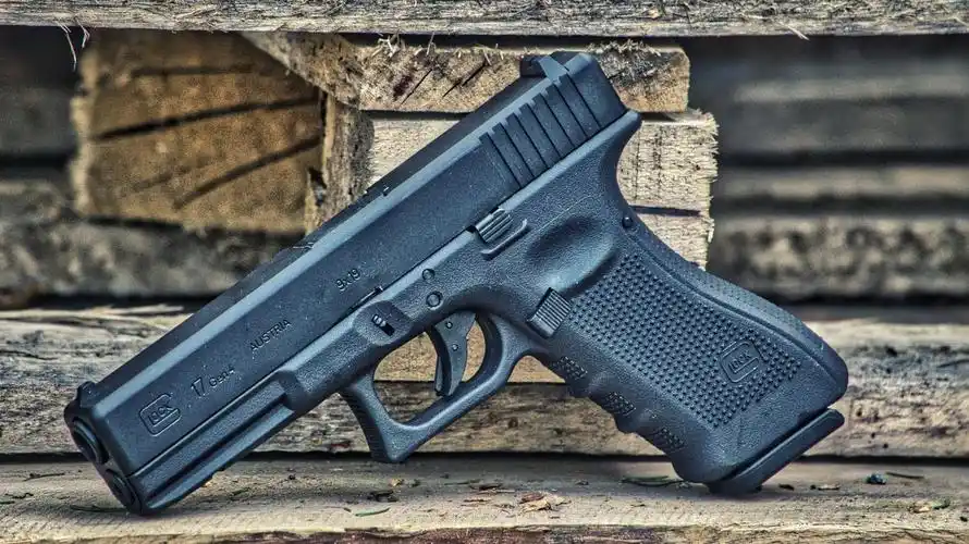 cs2武器原型介绍17glock17