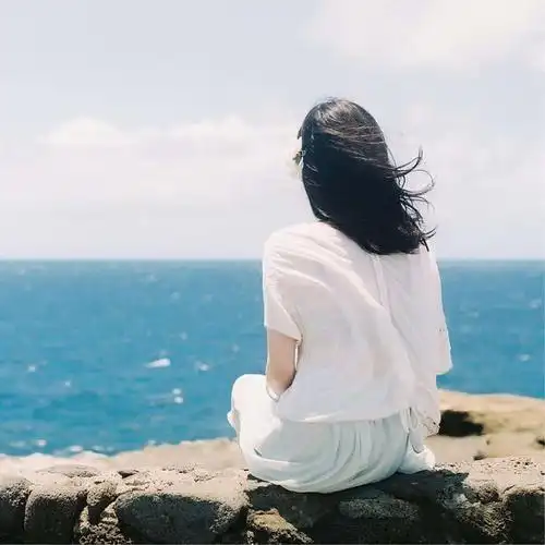 背影头像伤感高清晰