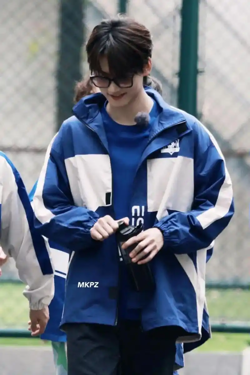 周柯宇 #向全世界安利 #战至巅峰2 黑框眼镜怎么可以这么 - 抖音