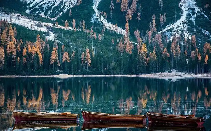 意大利braies湖绝美风光高清壁纸-风景壁纸-壁纸下载-美桌网