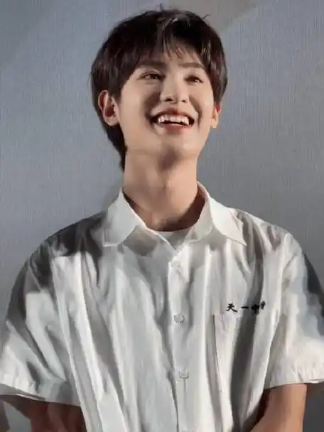 酒酿熊子的微博视频