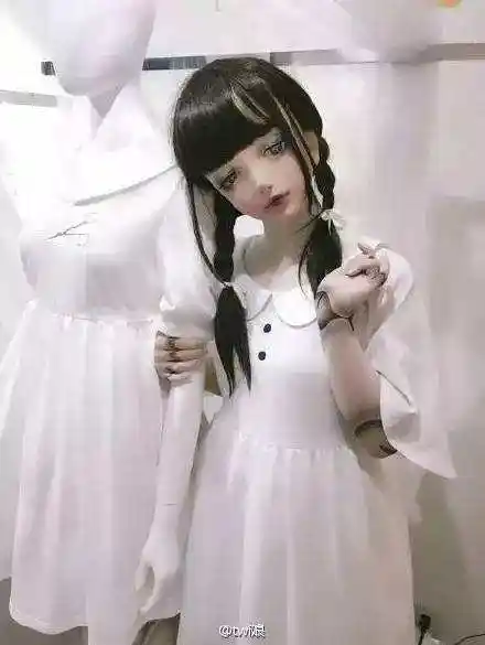 恐怖这个人偶娃娃简直是所有网红脸终极进化形态