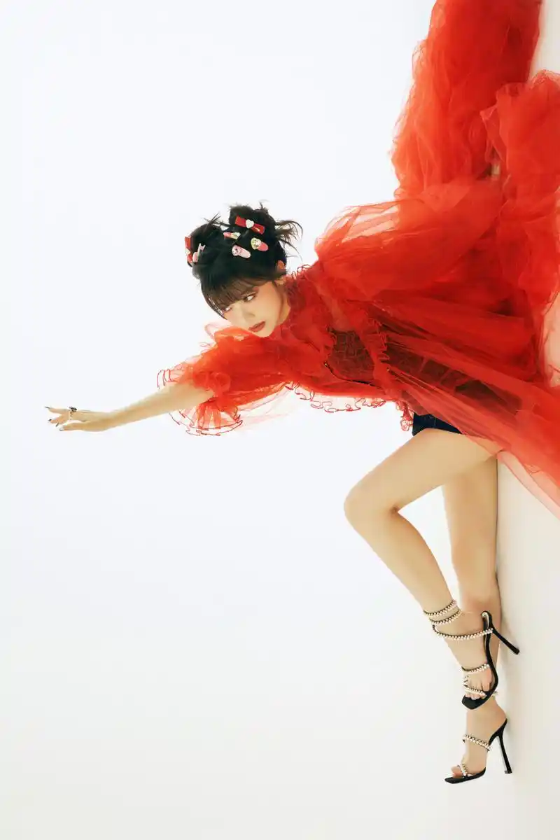 赖美云娇俏轻盈写真壁纸组图