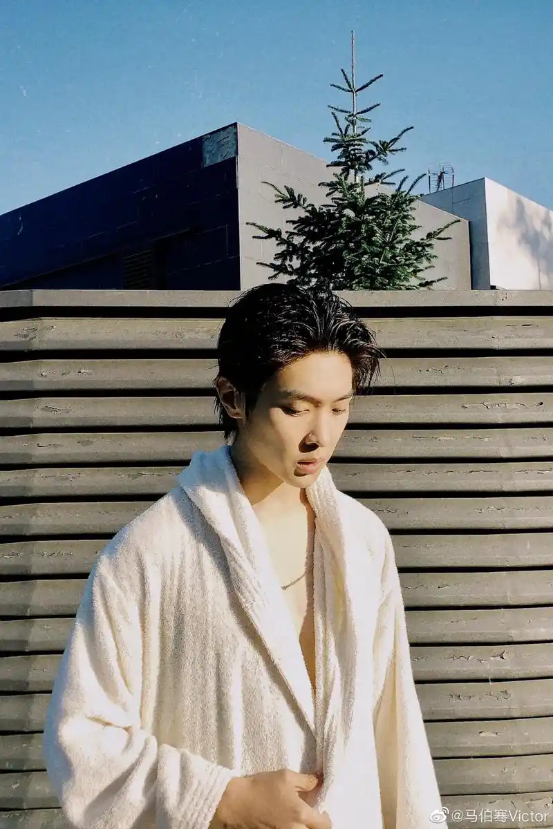 原创vlog曝光日常生活马伯骞简直是个小说都不敢写的人设