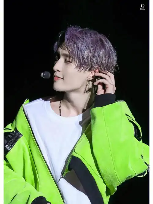 不会还有人不知道张艺兴要开线上演唱会吧