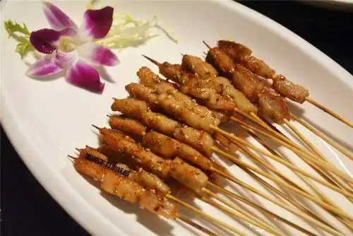 台式烤松板肉,可能是我吃过最棒的烤猪肉串.