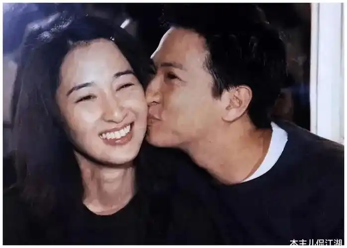 关咏荷遇到小3岁张家辉后再也不想放手余生丈夫让她不流泪