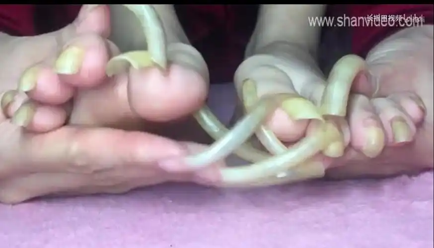 长指甲,emmm有点恶心