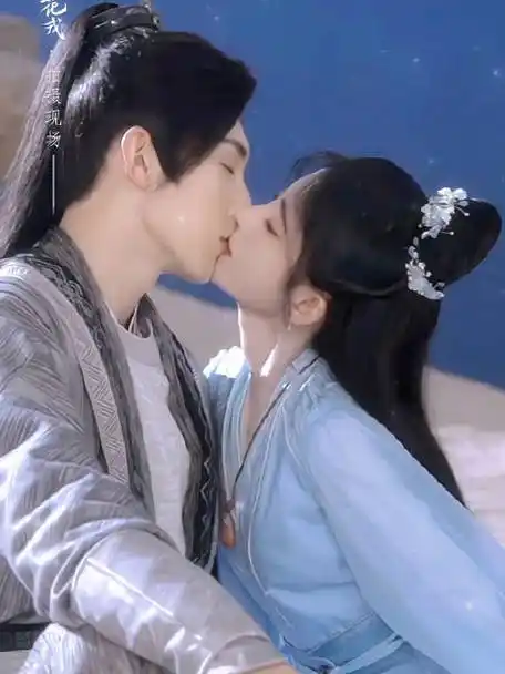 吻戏花絮 ——飒爽俏将军x纯情小狼狗……|花絮|将军|鞠婧祎_新浪新闻