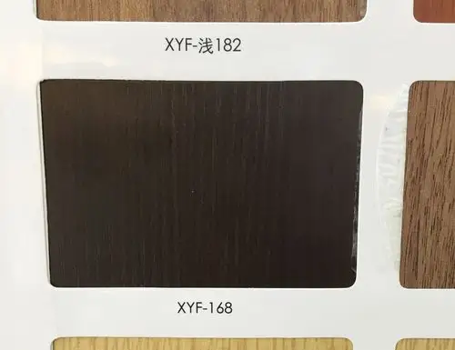 茶几的颜色是深棕栗色的那个色卡颜色.