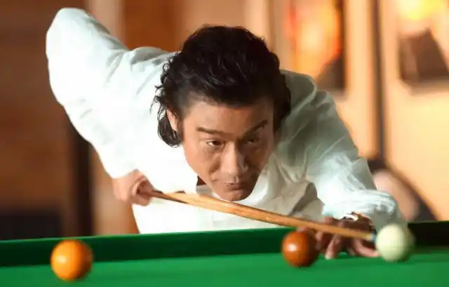 追龙2令人失望不怪梁家辉看到吕良伟这一幕就知道谁赢了