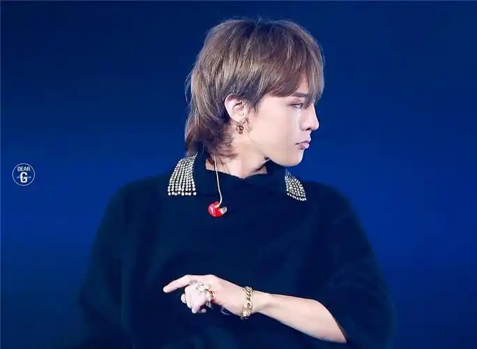 亚洲流行天王非他莫属!盘点权志龙在这些年带火的发型和单品!