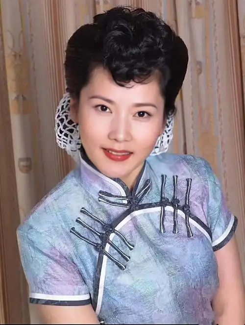 10位"妈妈专业户":天生一张养尊处优脸,自带贵气,演不了穷人