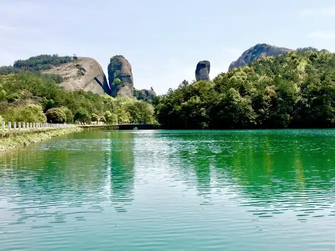 江西龟峰(手机拍摄)