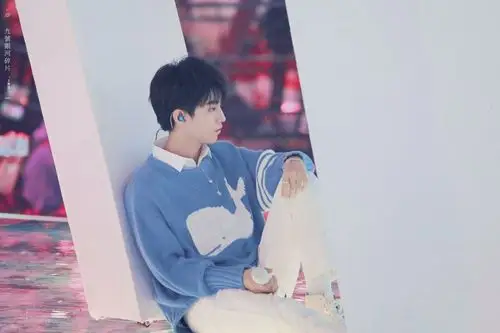 12.31湖南卫视跨年演唱会 cr.九号银河碎片·王俊凯