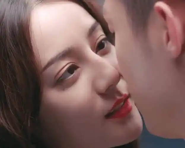 原创迪丽热巴新剧吻戏太撩人见她吻完的反应才懂啥是女演员的经验
