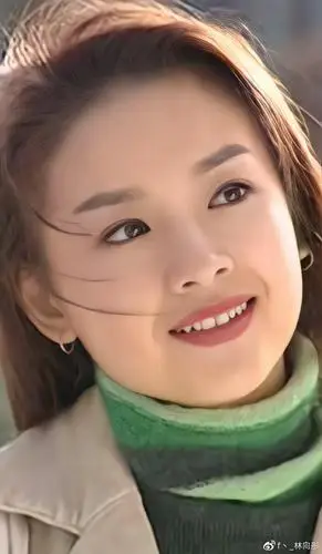 天使般的纯洁笑容,影视剧白领公寓董洁饰演任飞儿