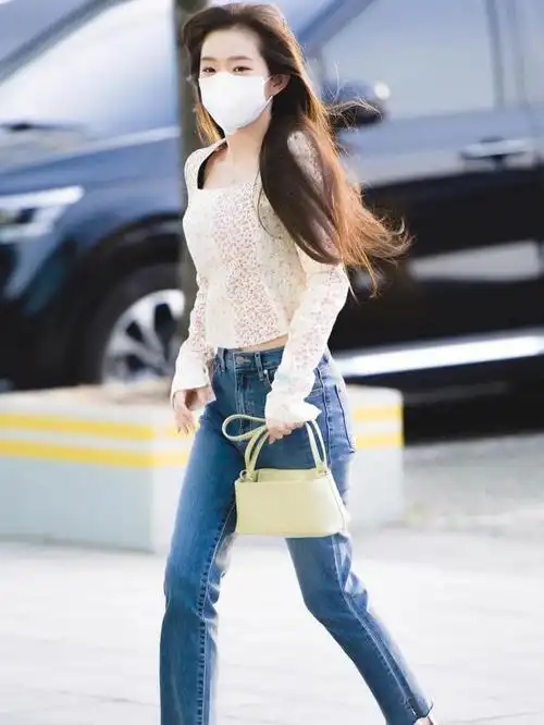 早春穿搭  #irene裴珠泫  #redvelvet  #女团穿搭  #韩风穿搭  #气质