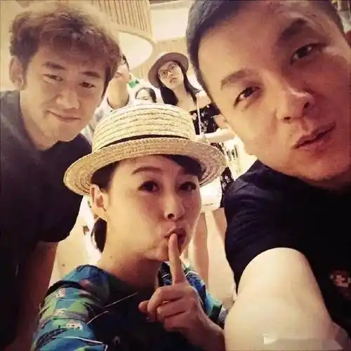 揭秘41岁美女主持人周瑾的成名经历和感情生活