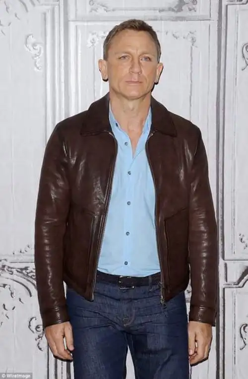 主题:这件皮衣你觉得好看吗?