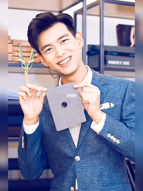 李现治愈系笑容